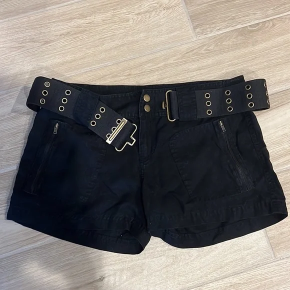 Juice Couture size 4 black shorts with belt never worn Lyocell and Linen - Picture 1 of 8